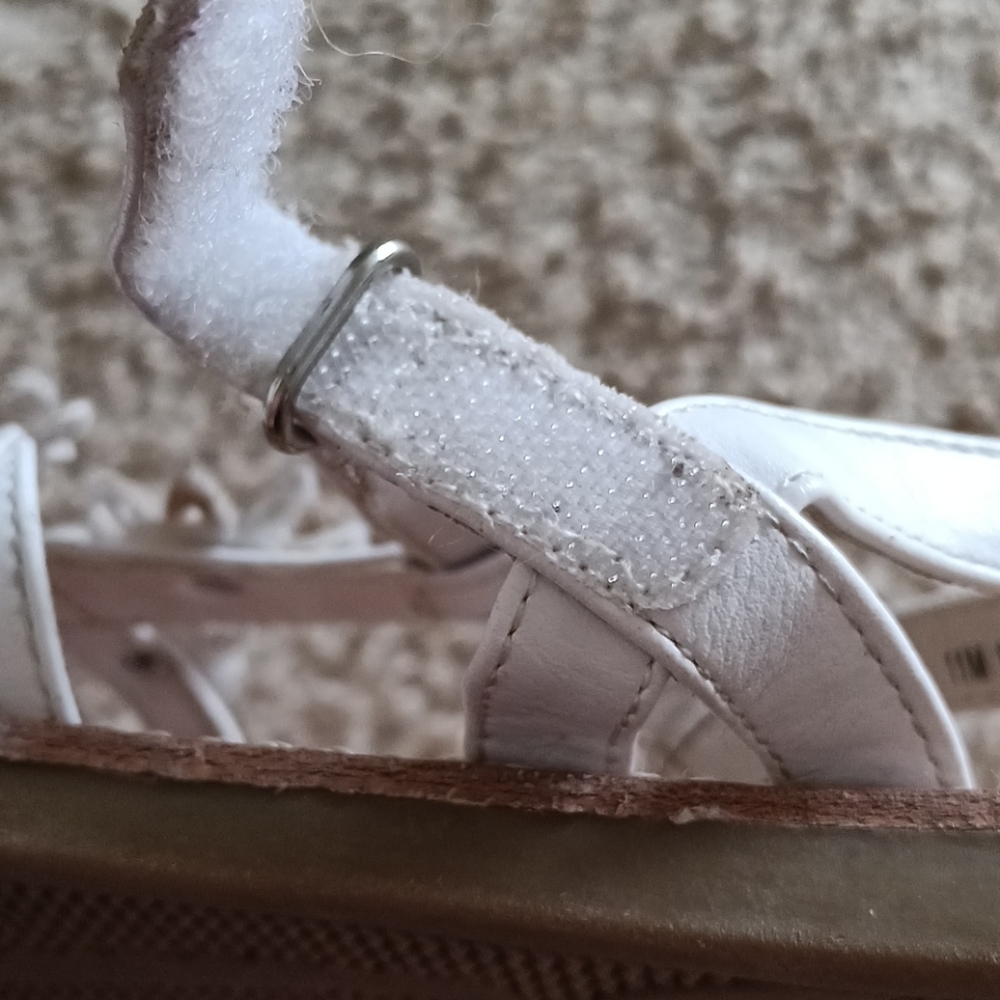 Sandals - Picture 3 of 4